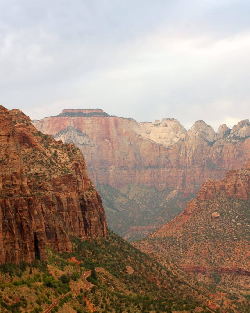 Zion-national-park-with-rainstorm-rolling-in-2022-11-15-12-47-11-utc